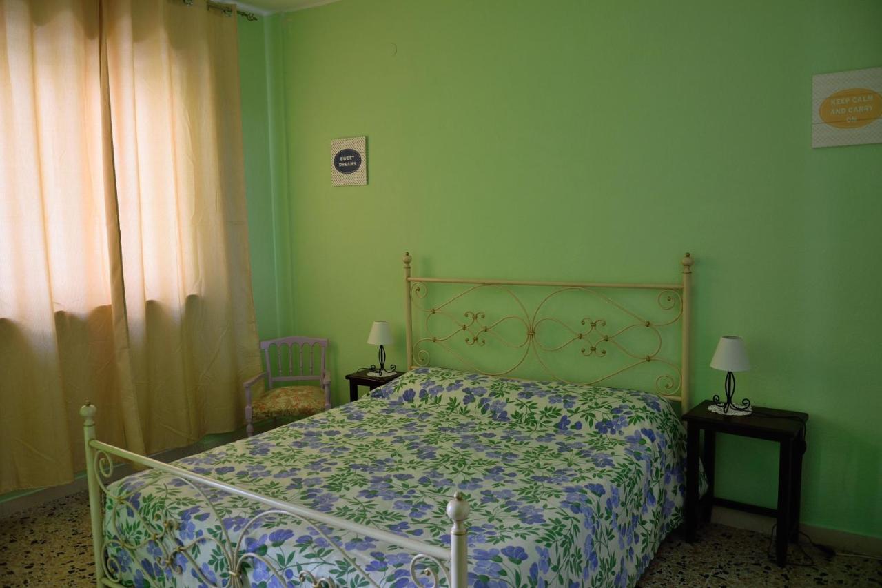 B&B Maria Montis 阿塞米尼 外观 照片