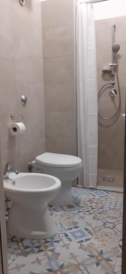 B&B Maria Montis 阿塞米尼 外观 照片